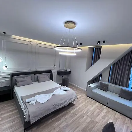 Square 21 1 Apartment *
